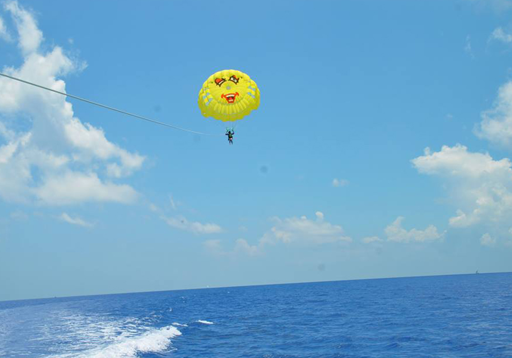 Zanzibar Parasailing