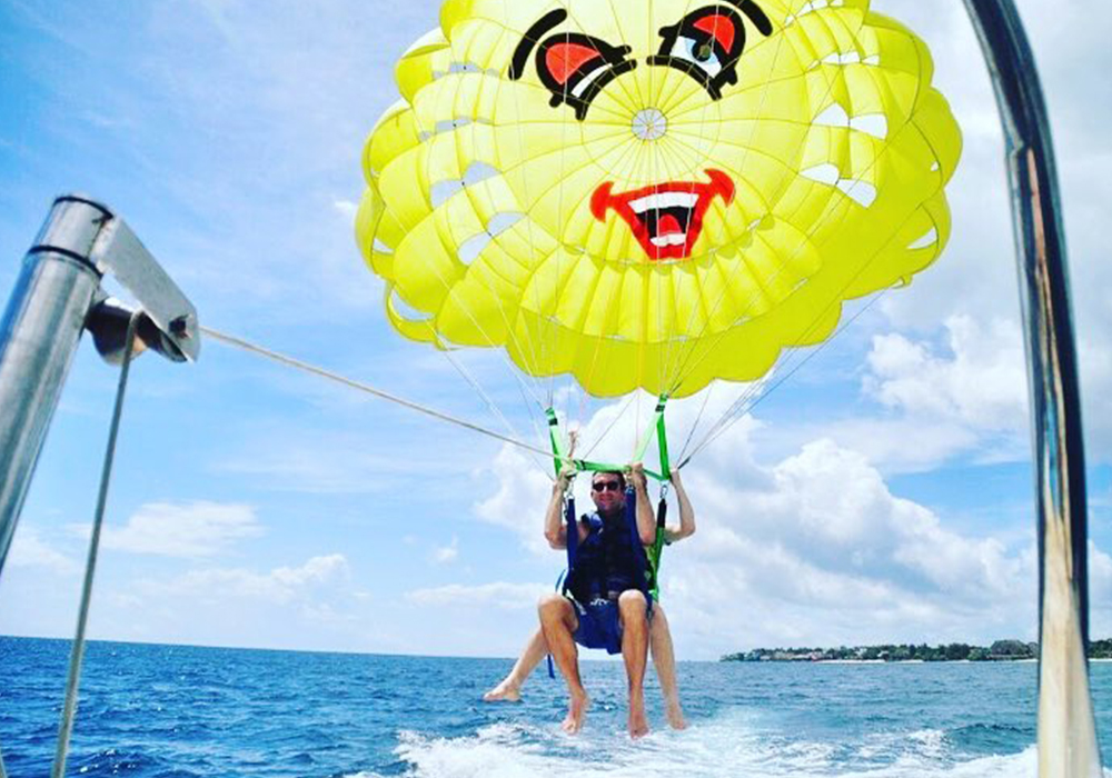 Zanzibar Parasailing